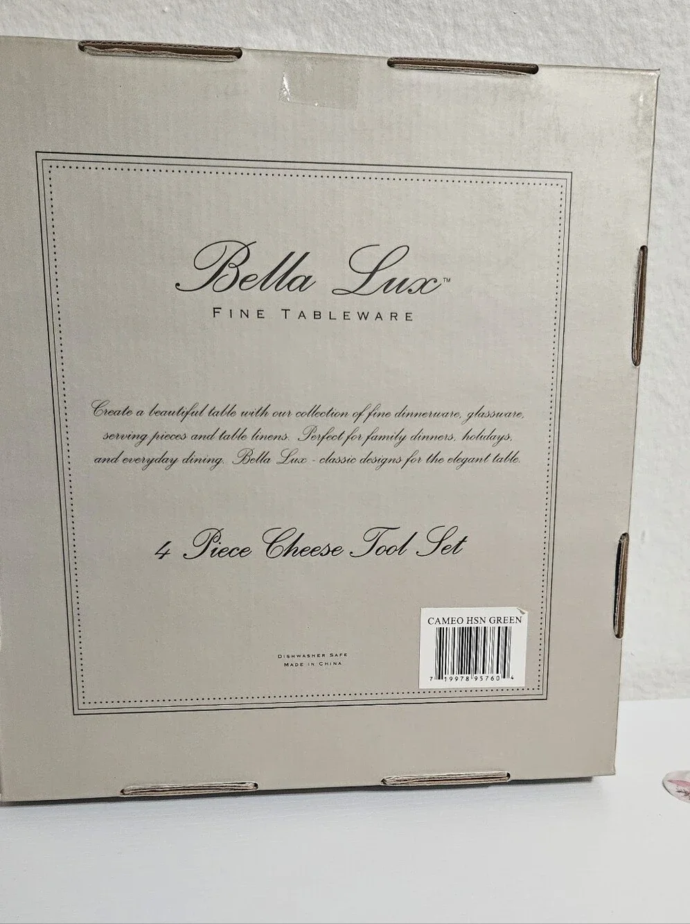 Bella Lux FINE TABLEWARE stylish four